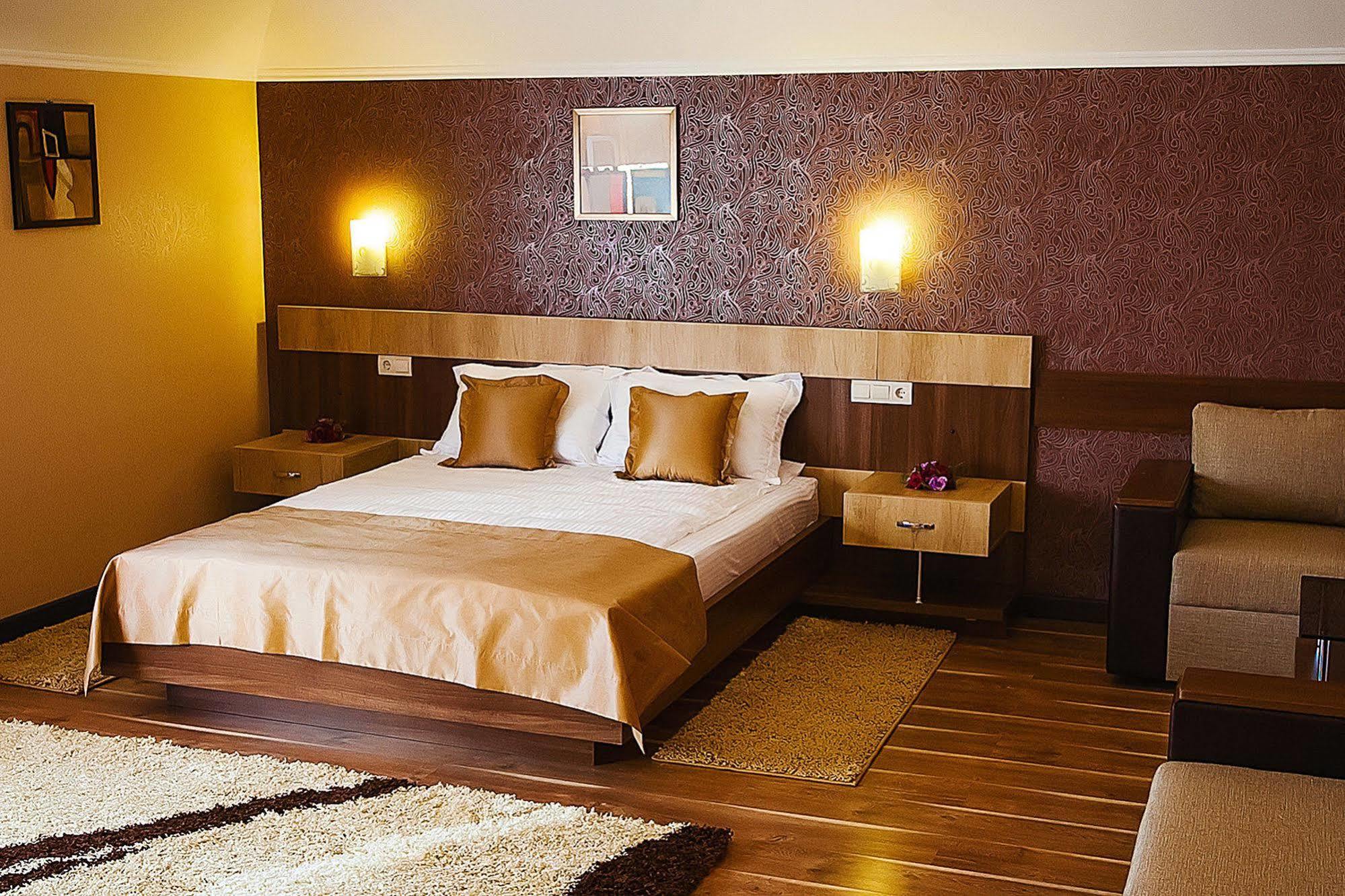 Park Hotel Харков Екстериор снимка